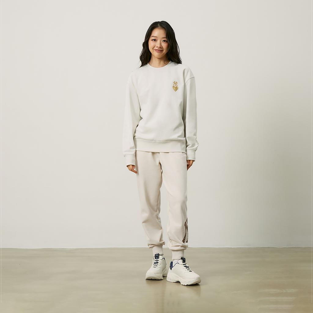 New MLB New York Yankees Heart Collection 24FW Early Autumn Pullover Crew Neck Sweatshirt Unisex Cream 3AMTH9144-50CRS