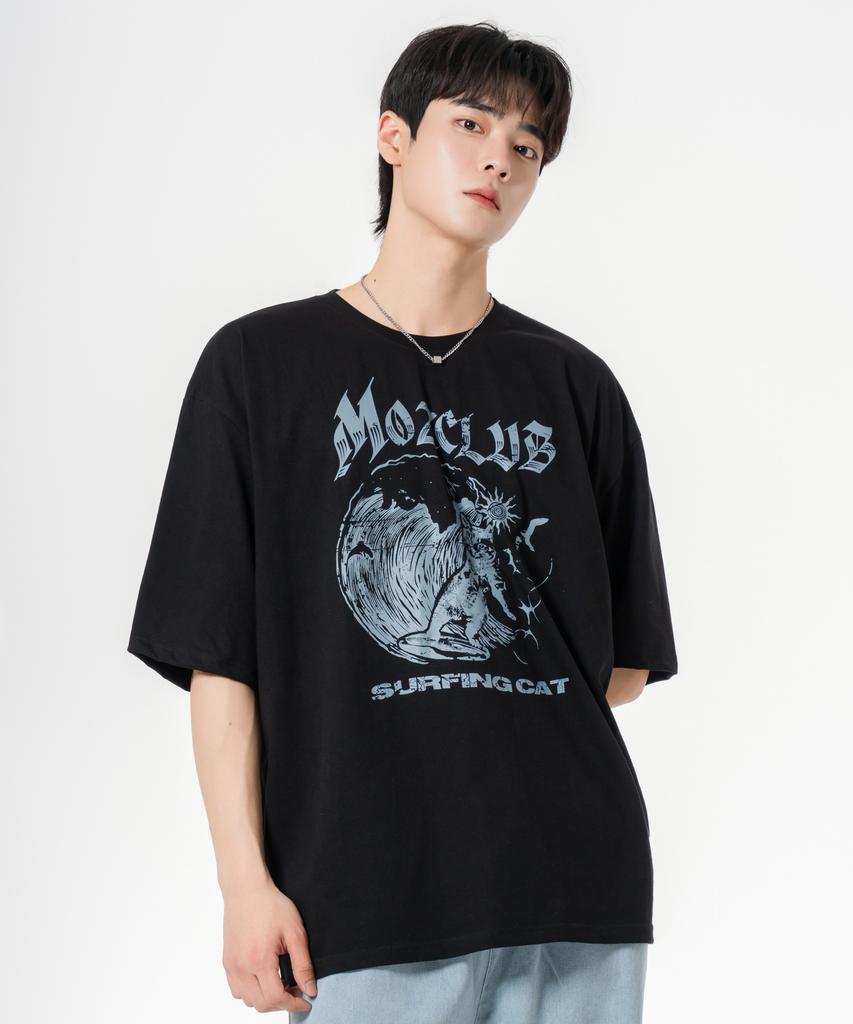 MOZMOZ Surfing Cat Oversized Short Sleeve T-Shirt Black