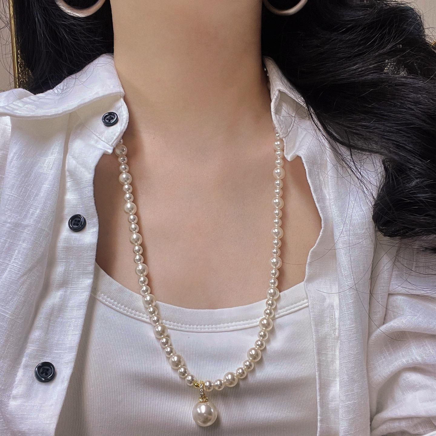 

High Quality 650 Warm White Shijia Pearl Maillard Wind Necklace Collarbone Chain Neck Chain Sweater Chain Women S Pendant