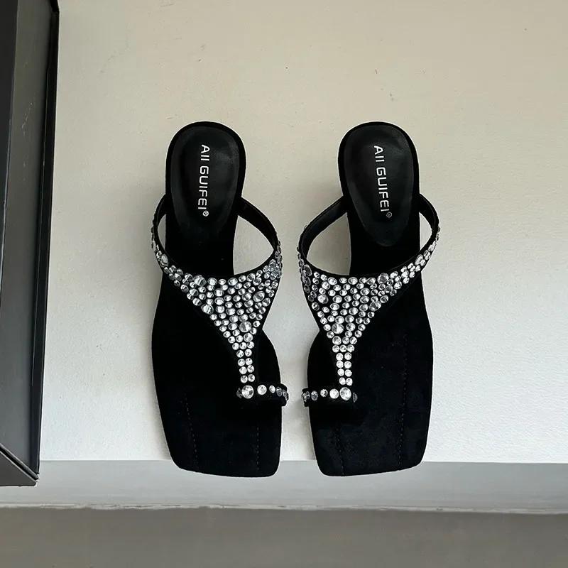 

Fashion High Quality Satin Wedge Slippers Women Luxury Rhinestone Clip Toe Flip Flops Fashion Sexy Square Toe Designer Brand High Heels 35 чёрный