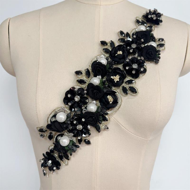 Big Rhinestone 3D Flower Sewing Fabric Applique Embroidery Rhinestone Flower Patch for Wedding Dress Decoration