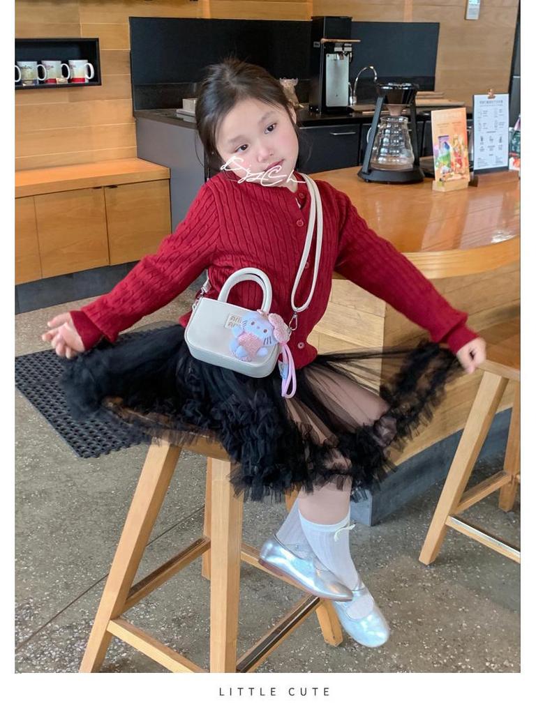 Miu Miu Girls' Retro Mini Crossbody Shoulder Bag with Lipstick Holder In Zhang Yuanying Style.