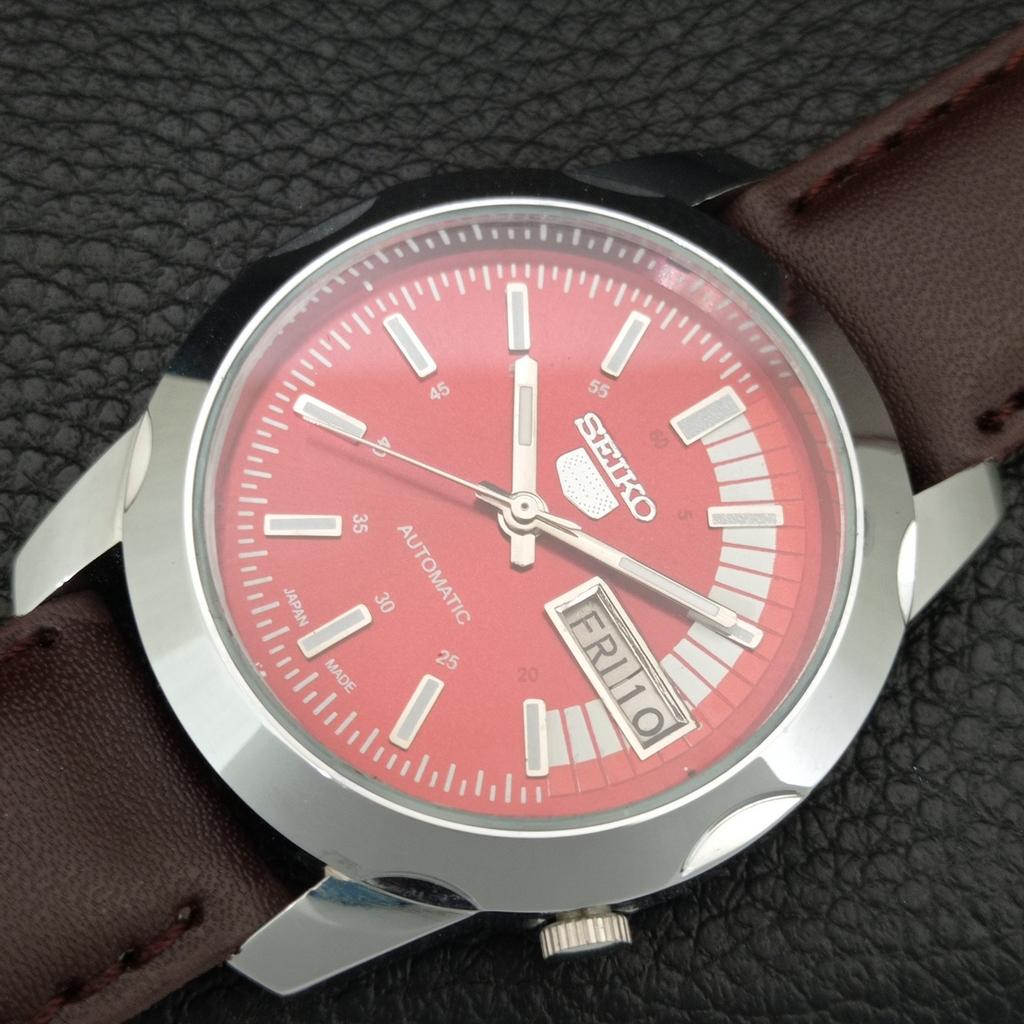 AUTOMATIC VINTAGE REFURBISHED SEIKO 5 7009A JAPAN MENS RED DIAL WATCH a445427-1