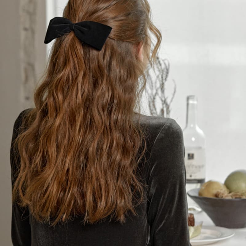 

Ssecondo Classic velvet ribbon hairpin, Jenne Black