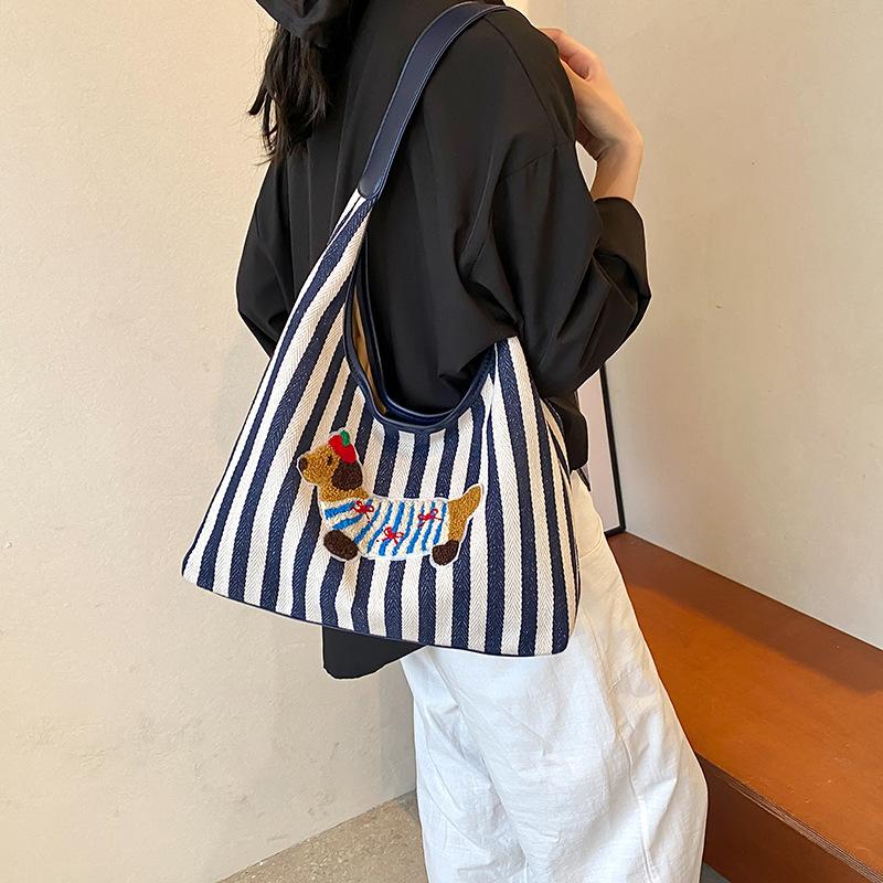 2025 Autumn New Cute Puppy Pattern Bag Large Capacity Soft Simple Messenger Shoulder Bag Commuter Bag Female