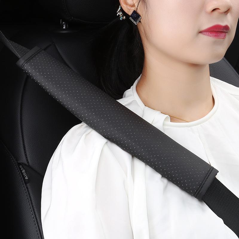 Diamond Pattern Leather Seat Belt & Shoulder Pad Set for Child Safety
