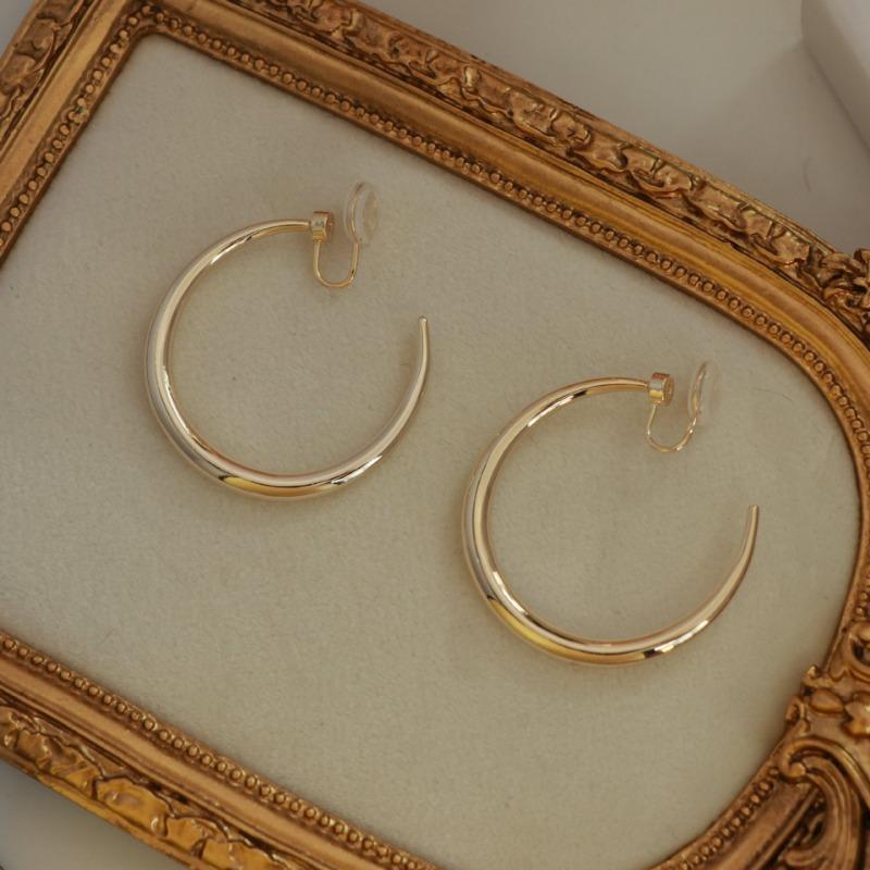 1PAIR Minimalist Earrings, No Ear Holes, Mosquito Coil Disc, Ear Clips, Temperament and Texture Earrings.