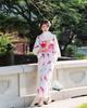 Dámské japonské kimono a yukata šaty pro formální fotografování
