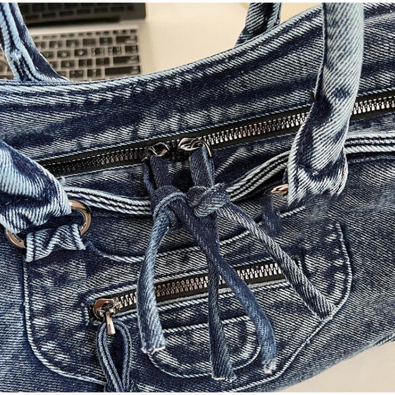 Vintage Washed Denim Tote Bag With Rivet Detail Retro American Style Large Capacity Shoulder Bag For Women Y2k Motorcycle Bag