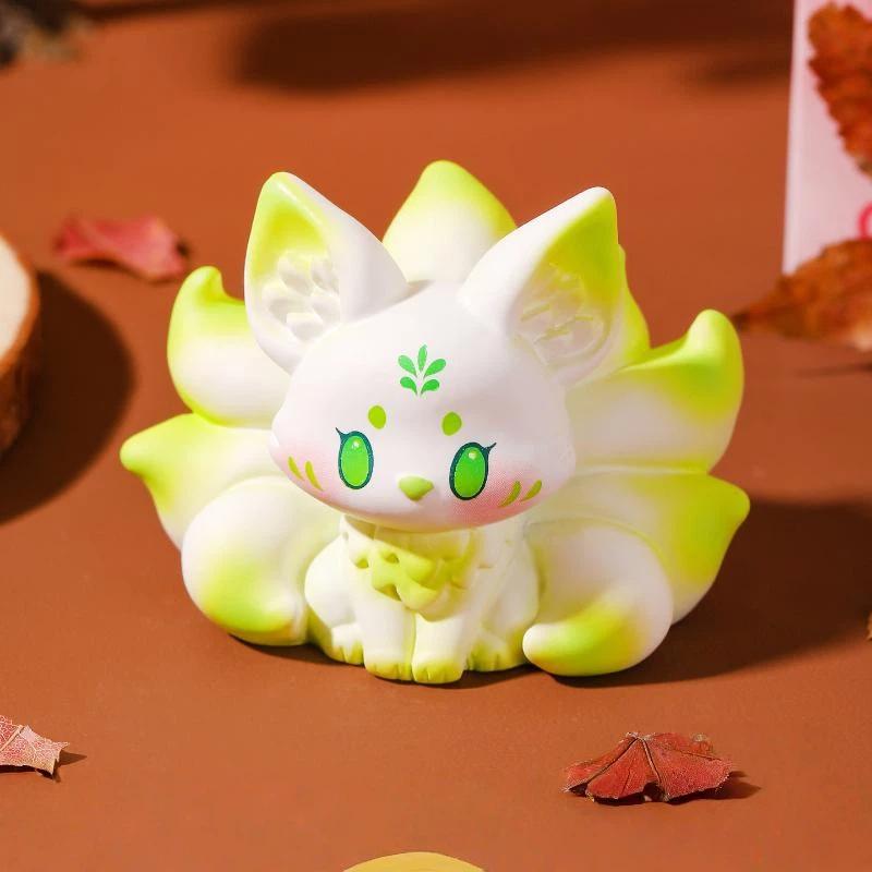 1Pcs Nine Tailed Fox Resin Car Ornament Handcrafted Exquisite Desktop Decoration for Office Study Fox Lovers Birthday Gift