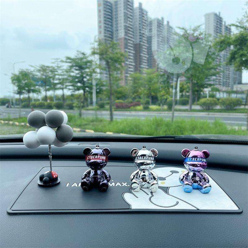 Bear Car Ornament, Aromatherapy, Odor Removal, Long-lasting Fragrance In The Car, Light Fragrance Decoration, Solar Car Helicopter