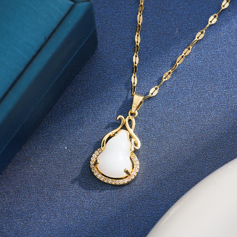European and American Korean-Style Stone Gourd Pendant Necklace with Color-Preserving Clavicle Chain