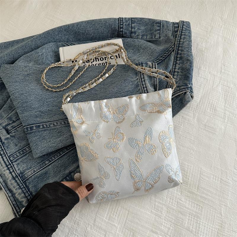 

Underarm new Chinese bag women s 2025 summer fashion national style embroidery butterfly bucket bag simple and versatile shoulder bag белый