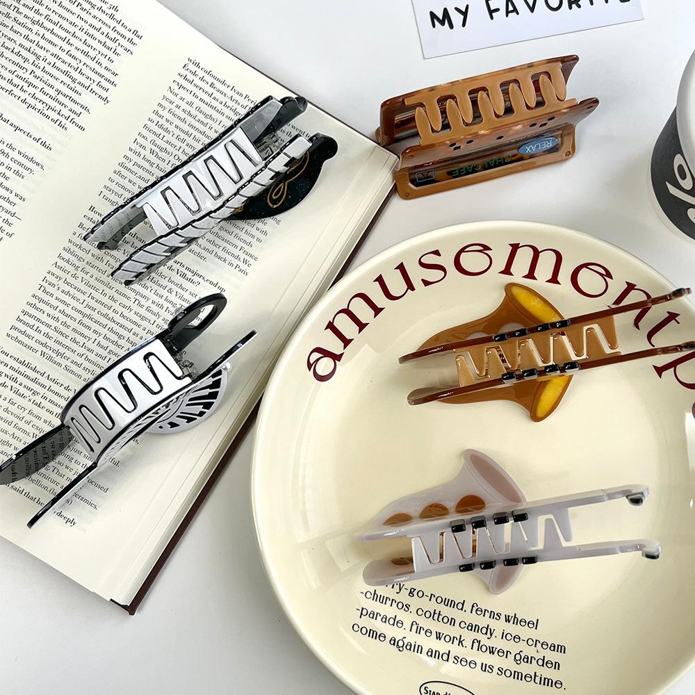 1pc French Artistic Girls' Musical Instruments, Cello, Guitar, Piano Clips, Creative Hair Accessories, Hair Clips