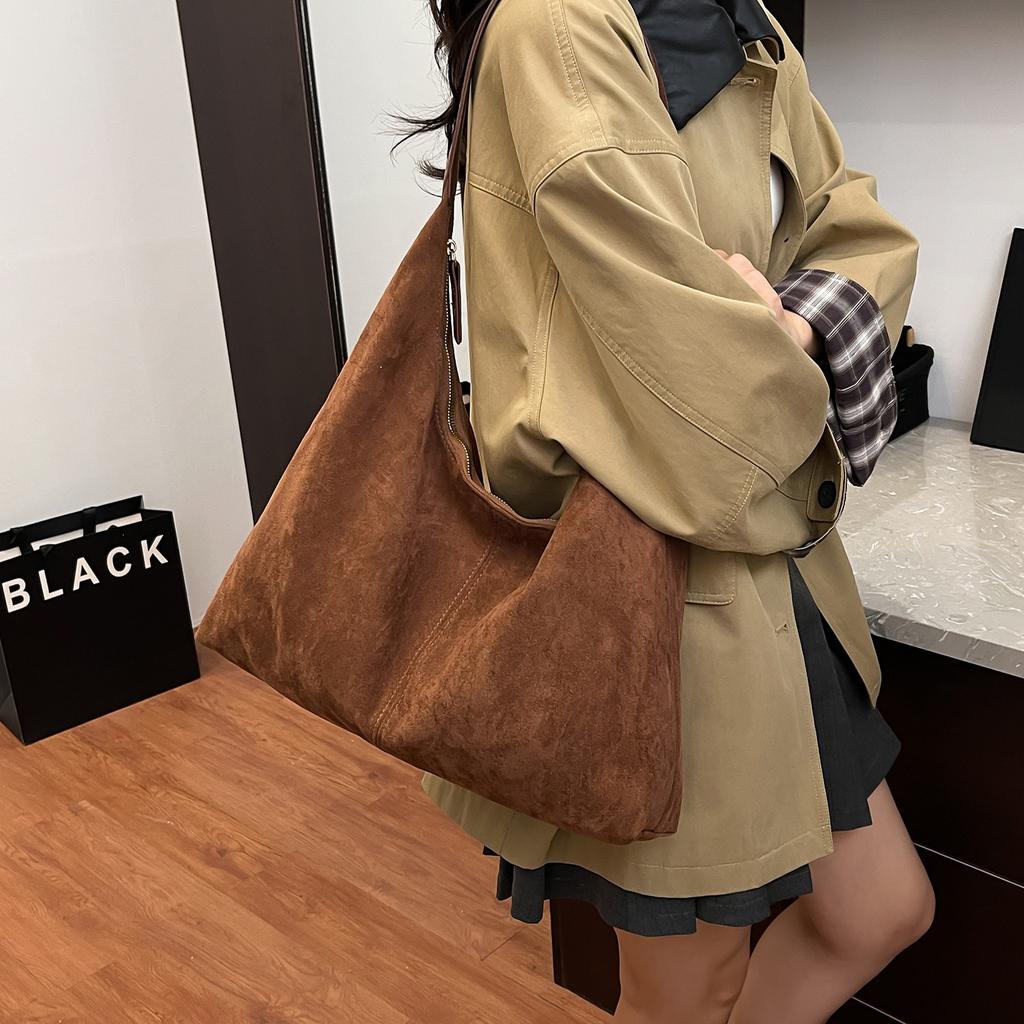 Retro Simple Personality Casual Texture Shoulder Tote Bag 2025 Autumn New Women's Fashion Large-capacity Bag