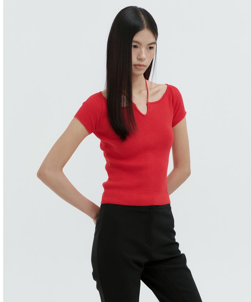 LUCIR ZU Strap Neck Ribbed Knit Top (Red)