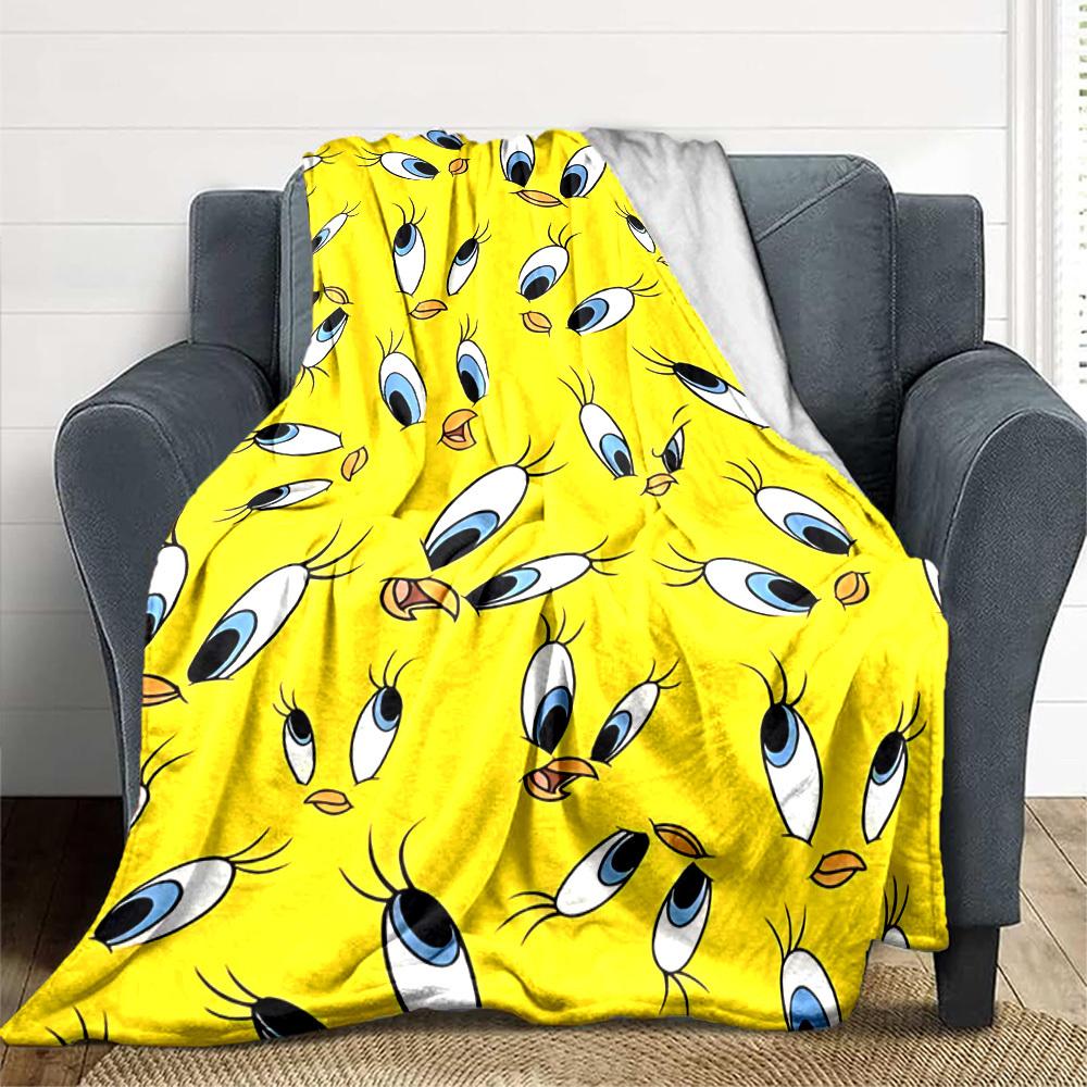 1pc Tweety Looney Tunes Flannel Blanket, Soft Skin Friendly with Digital Printing, Various Sizes Available for Family, Friends, Birthday
