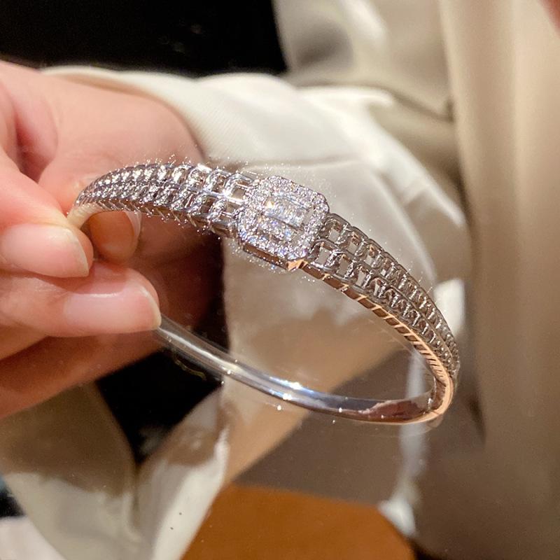 Inlaid Zircon Geometric Open Bangle - Elegant, High-End Design for Versatile Women's Fashion