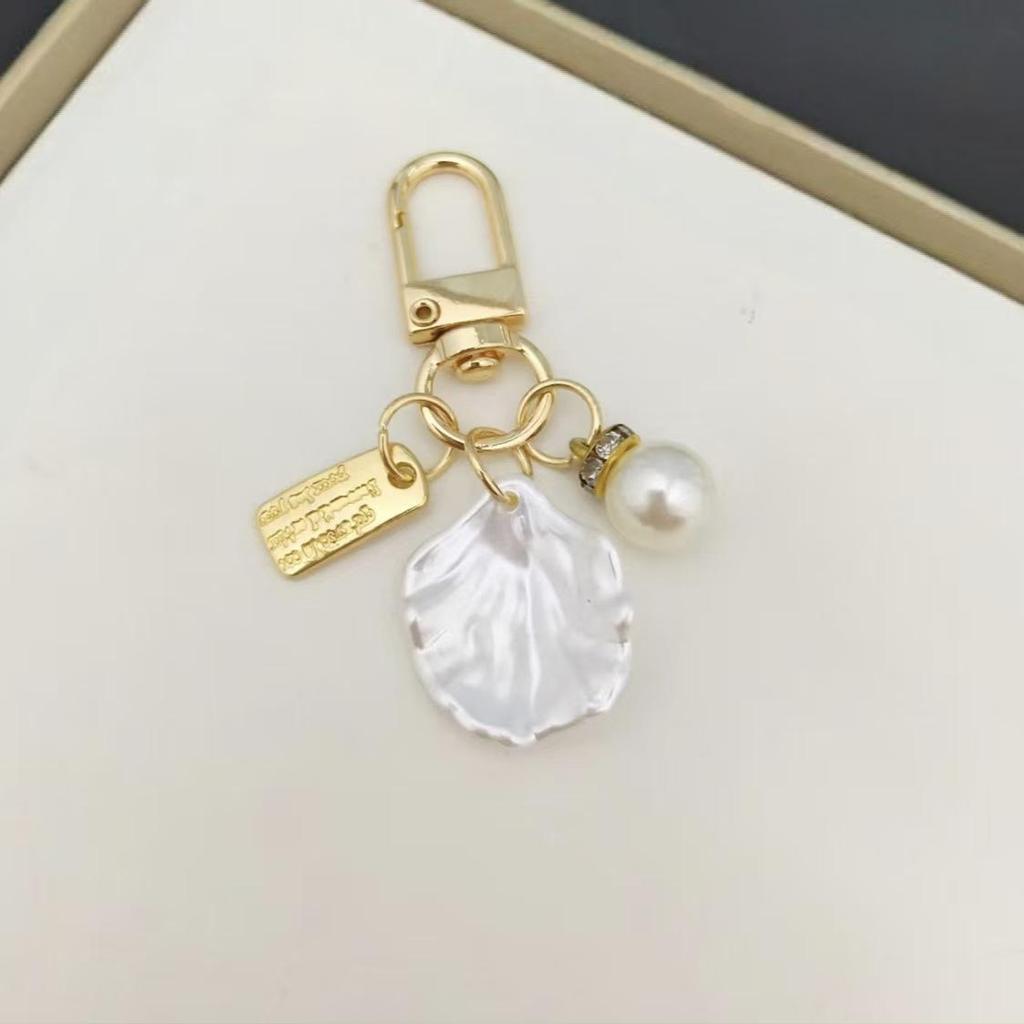 Creative Alloy Seashell Heart Pearl Keychain – Cute Heart Bag Charm Conch Jewelry Keyring
