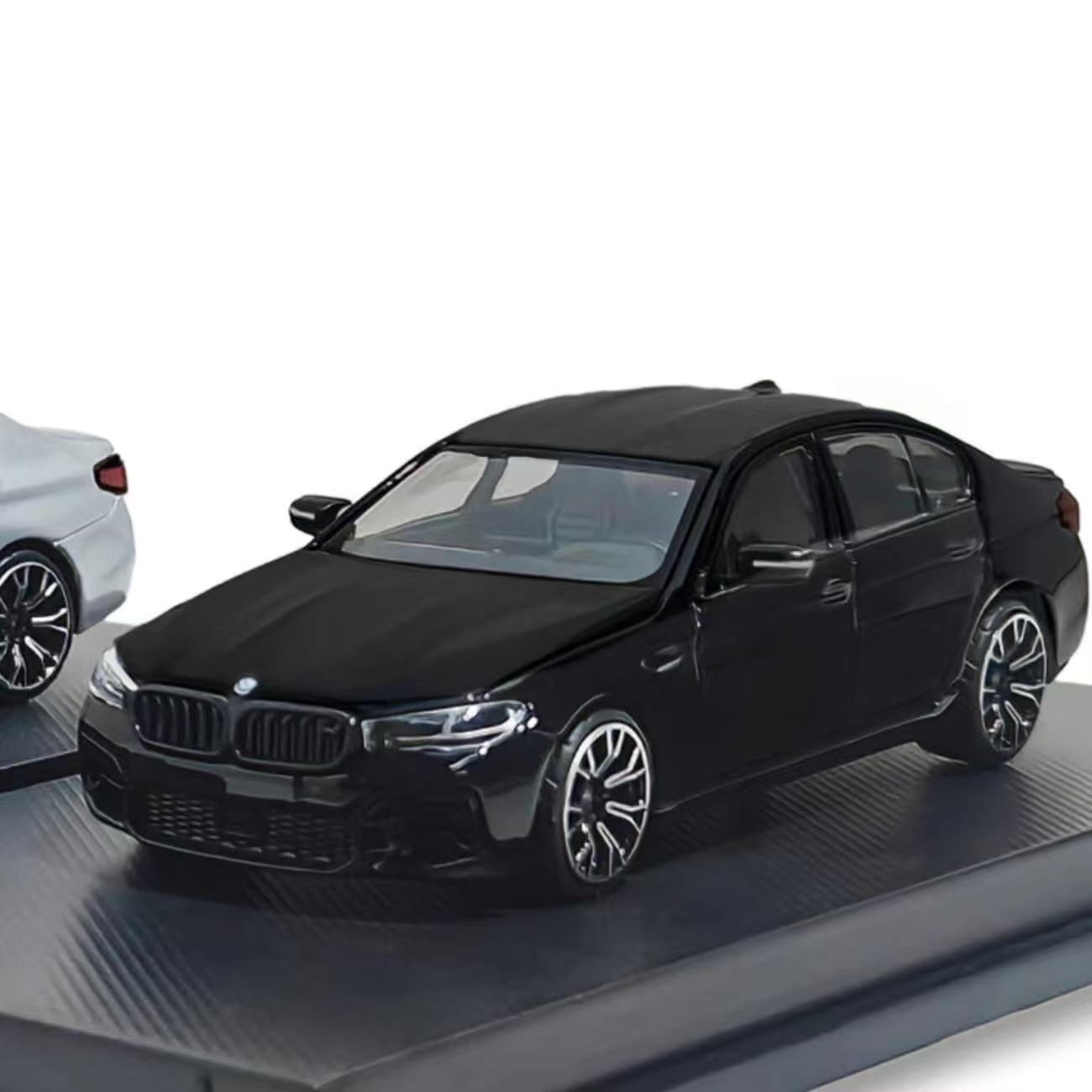 

MJ 1/64 BMW M5 (F90) Модель машинки 6-го покоління M5 зі сплаву, лита під тиском. Колекційні прикраси, подарункові іграшки чорний