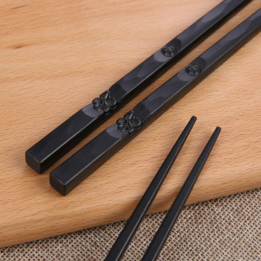 1 Pair New Portable Kitchen Non-slip Japanese Alloy Sushi Chopsticks