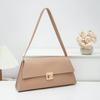 Internet Celebrity Retro Small bag for Women In Autumn and Winter, new trendy crossbody bag, fashiable e shoulder small bags