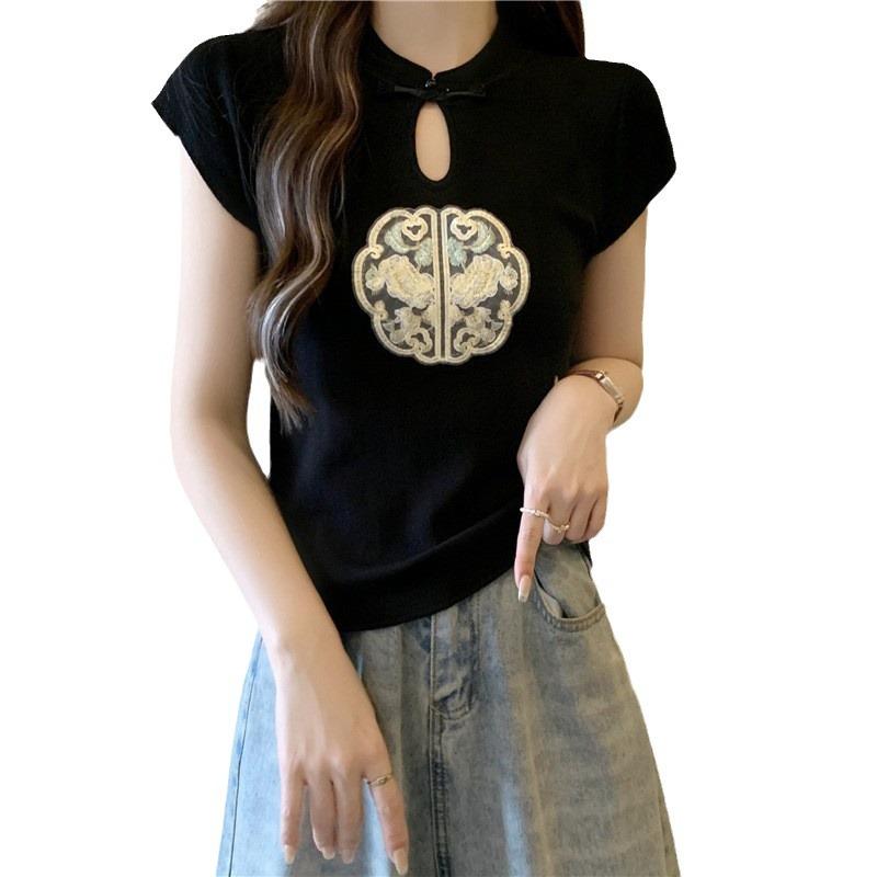 

New Chinese Short-sleeved T-shirt Women s Summer New Split-ended Embroidered Top 2XL чорний