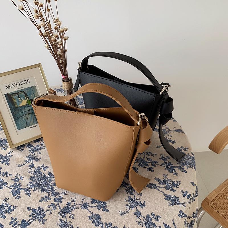 2025 Autumn/Winter Korean Style Large Capacity Solid Color Mother-Child PU Crossbody Bucket Bag for Women