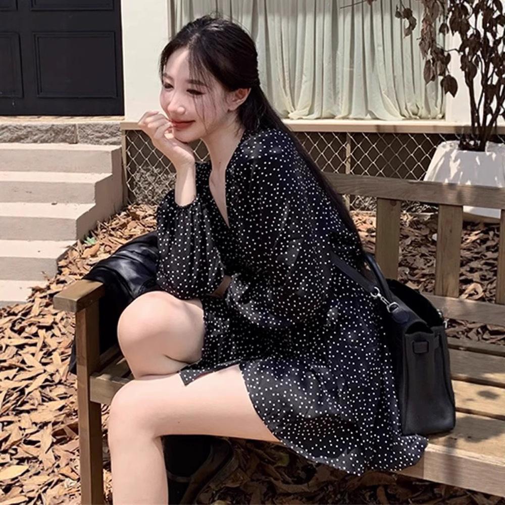 Black polka dot dress dress women's spring French retro gentle seaside vacation style coffee break temperament short skirt