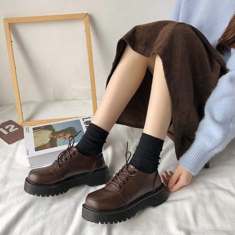 Mode Plateau Leder Slipper Schuhe Damen Casual Bootsschuh Vintage Oxford 2025 Frühling Herbst Mode Schnürschuhe JK Uniform Flaches Schuhwerk