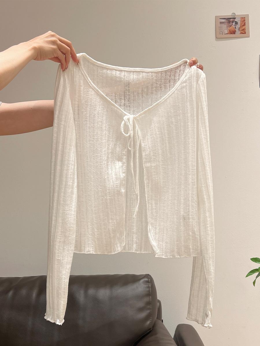 

Summer beauty with suspenders, sunscreen cardigan jacket, women s new lemon sea salt, wear a unique and beautiful top S белый