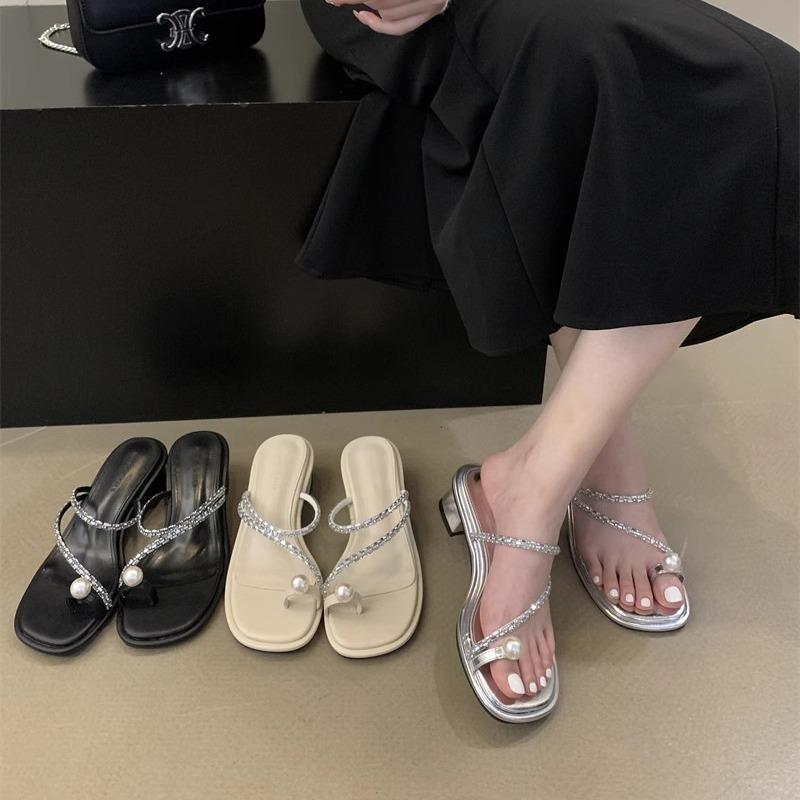 Hot Selling 2025 Comfortable Flat Bottom Sandals Women's Summer Korean Style French Crystal Fashion Personality Outdoor Slippers