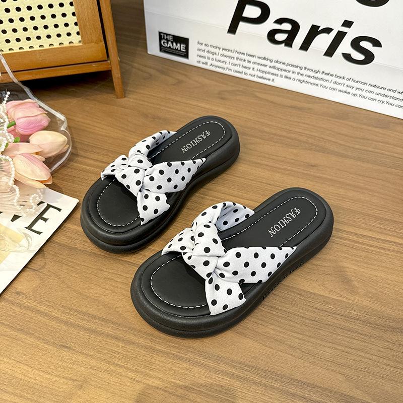 Summer summer outer wear non-slip deodorant silent ins tide net explosion super fire beach soft bottom thick bottom slippers