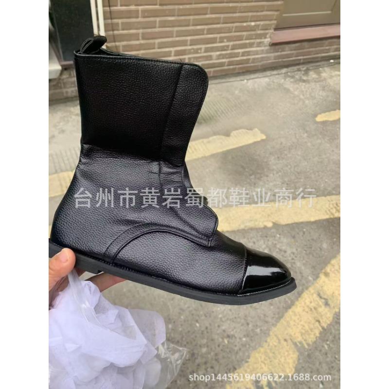 

Flat Low Heel Leather Boots Women s Large Size Martin Boots Front Lace-Up Fashion Boots Women s Boots 43 чёрный