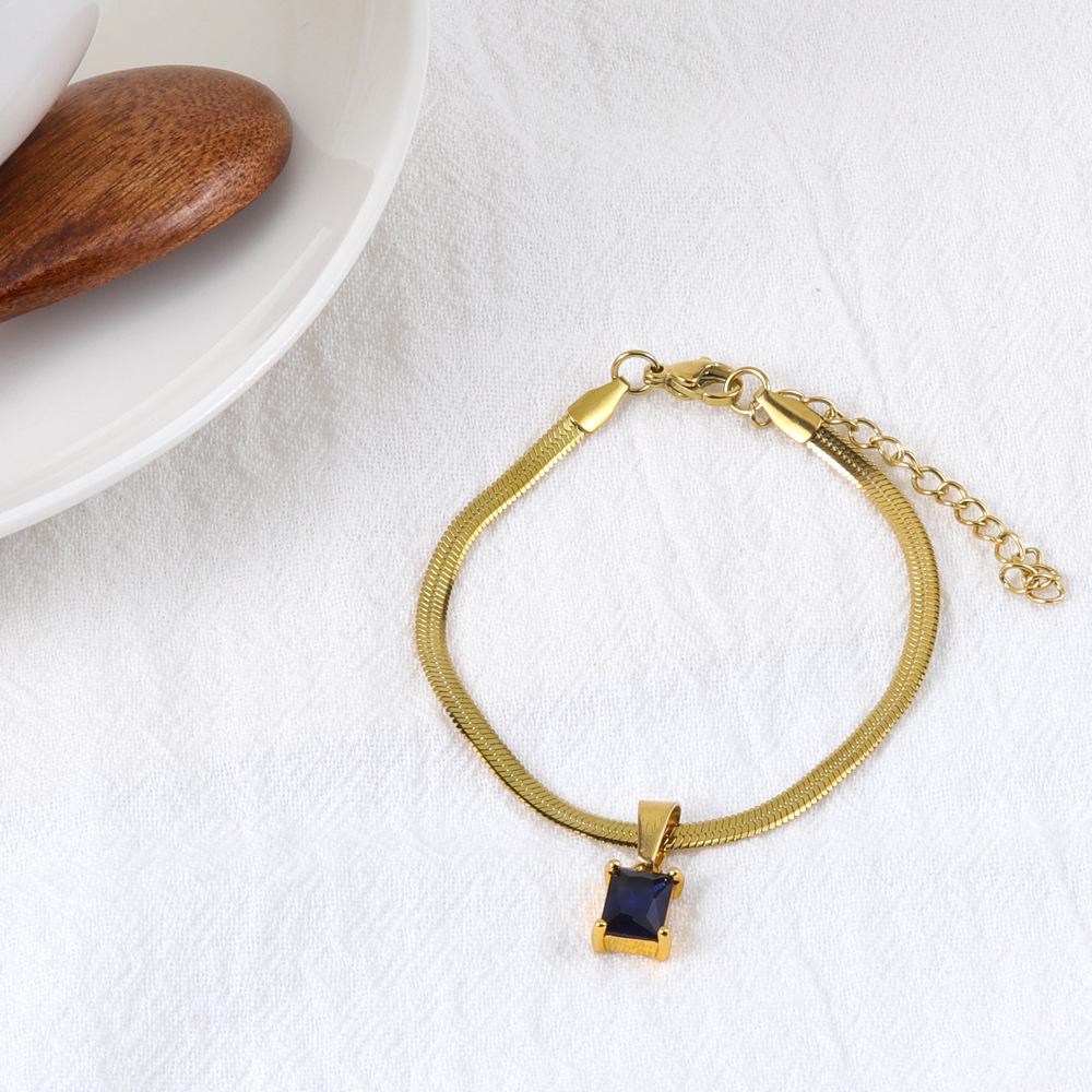 Stainless Steel Green Diamond Jewelry Set: Necklace, Bracelet & Earrings with Trendy Style and Square Design.