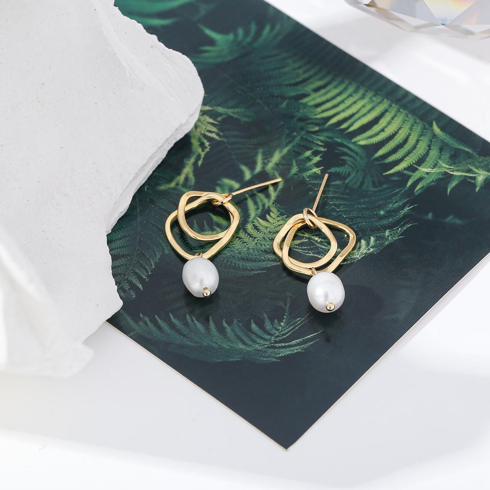 Yhpup Fashion Charm Geometric Drop Natural Pearl Earrings Korean Fashion Minimalist Exquisite Earrings Jewelry for Women Gift