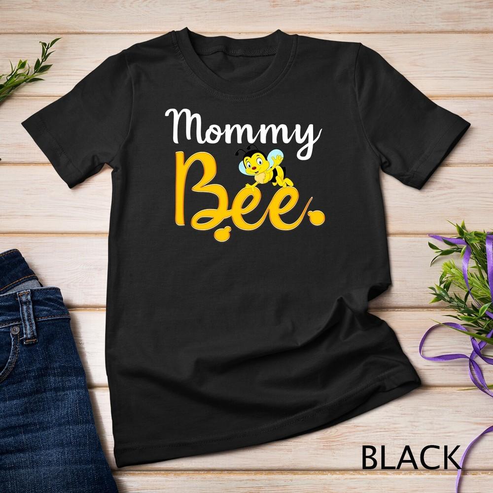 Mommy Bee Matching Family First Bee Day Outfits T-Shirt Unisex T-shirt