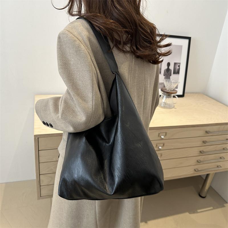 Trendy Street Style Medium Size Tote Bag With Soft Pu Material For Daily Use