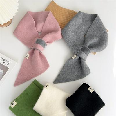 Neuer kreuzförmiger kleiner Schal für Frauen im Frühling, Herbst und Sommer, modisches Temperament, gebundene Tasche, Stirnband, dekorativer Schal