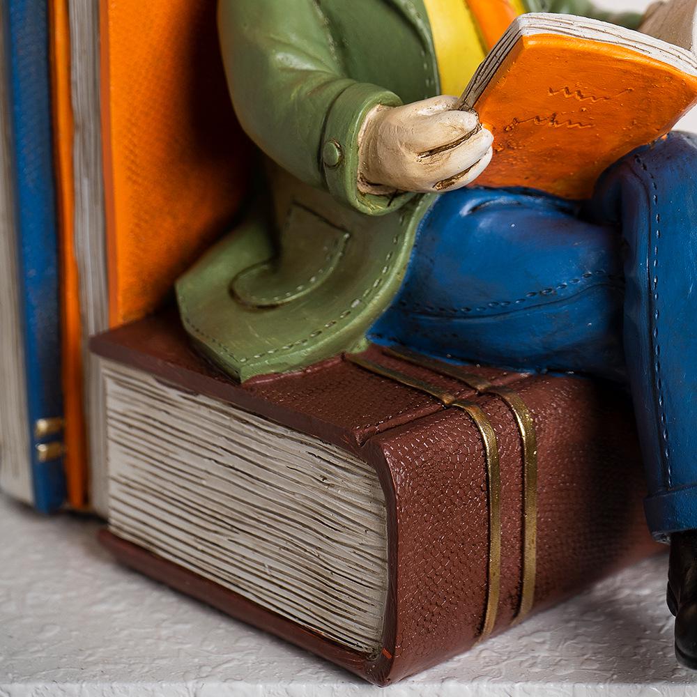 Mr. Rabbit Resin Ornament: Home & Office Decoration