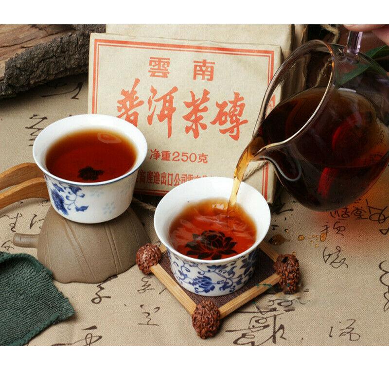 1999 Čínský starý čaj Pu'er Brick Tea Organický známý čaj značky 7581 Pu erh Tea Cake