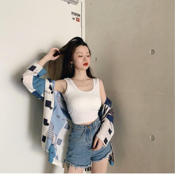 

Женская хлопковая майка-топ – Лето 2025, без рукавов, укороченный, нижнее/верхнее белье, стиль «красотка из сети», сексуальный и для студенток One Size белый