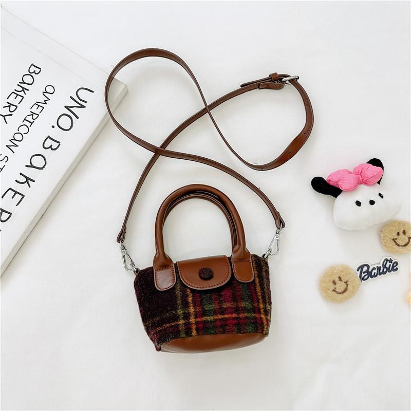 

Stylish Korean Striped Shell Handbag For Kids Fashionable Girls Accessory In Cute Colors Brown