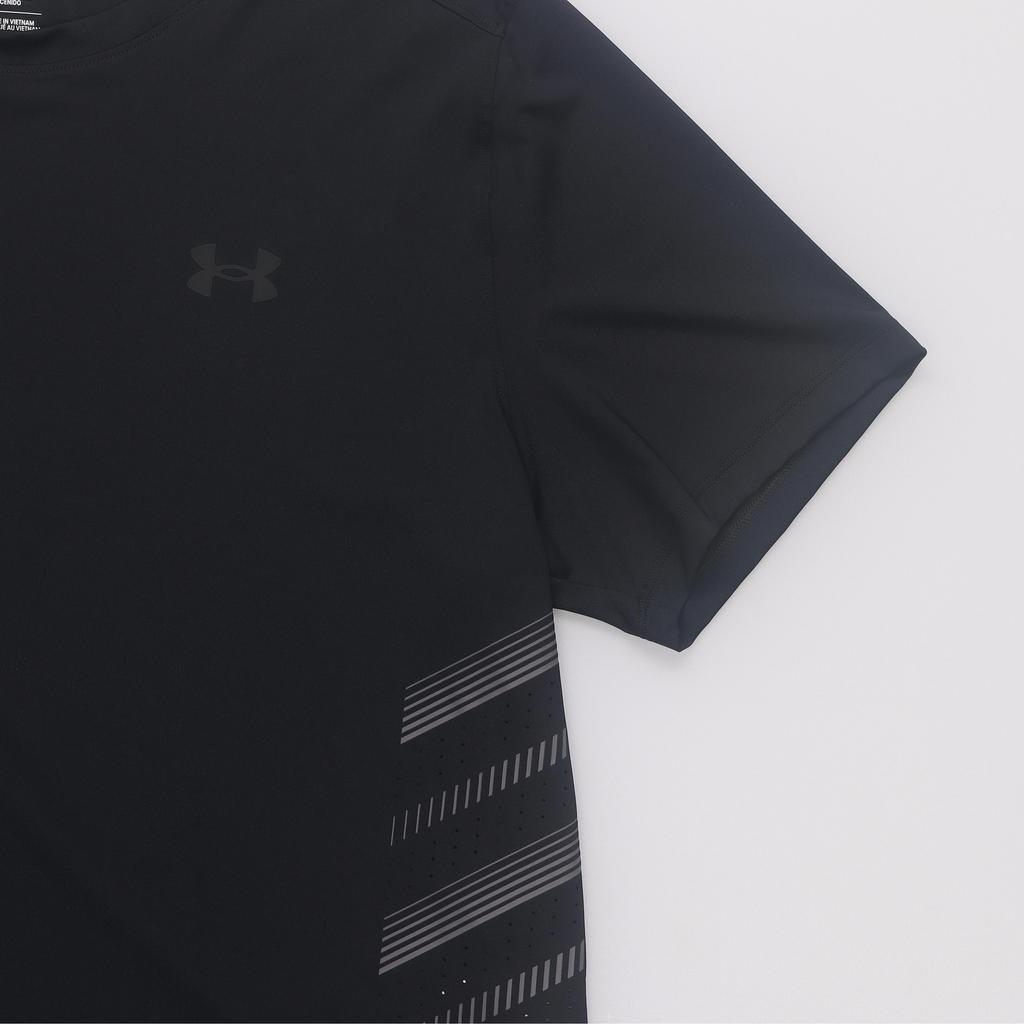 Under Armour Iso-Chill Running Striped Short Sleeve T-Shirt Men Tops Black 1376518-004