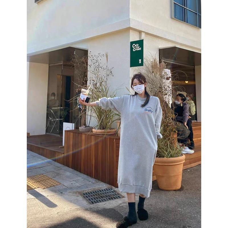 Damenmode Herbst Winter Langarm O-Ausschnitt Lockere Taille Lässige Kleider