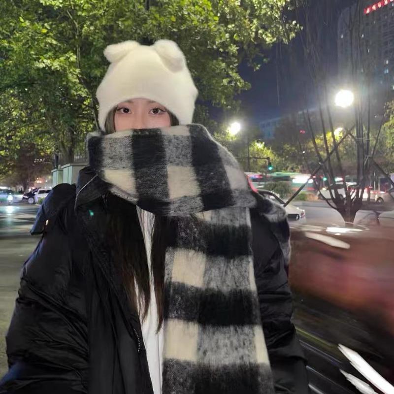 1pc Unisex Winter Warm Scarf Luxury Outdoor Leisure Scarf ThickenWarm Shawl Classic Tassels Fluffy Scarf Solid Color Soft Shawl