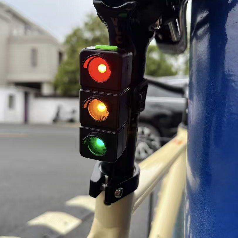 Tricolor LED Bike Taillight with Type-C Charging - Red, Yellow, Green Night Safety Light, Long Battery Life