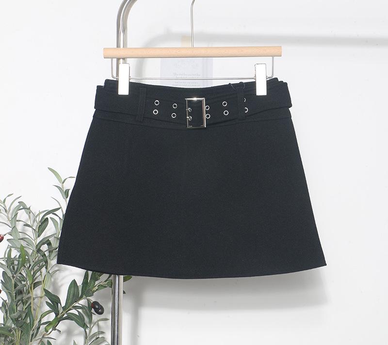 Women's High Waist Plaid Wool Skirt with Belt - Winter A-line Hip-Hugging Short Skirt