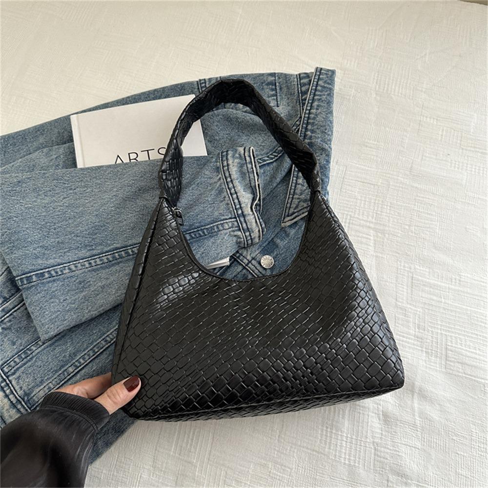 

Сумка на одне плече з штучної шкіри у французькому стилі. Нова сумочка для подорожей