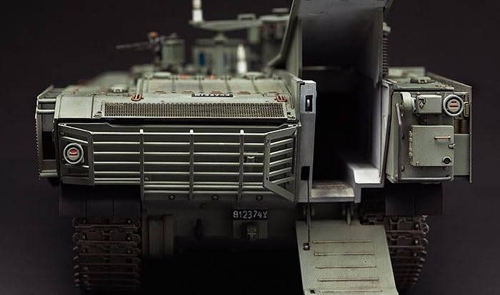 Meng Model 1/35 Israeli Achzarit Heavy Armored Vehicle Late Model MENSS-008 Plastic Model